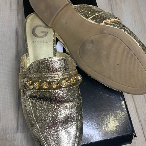 Guess Gold Slide On Flat Mule - Picture 4 of 4